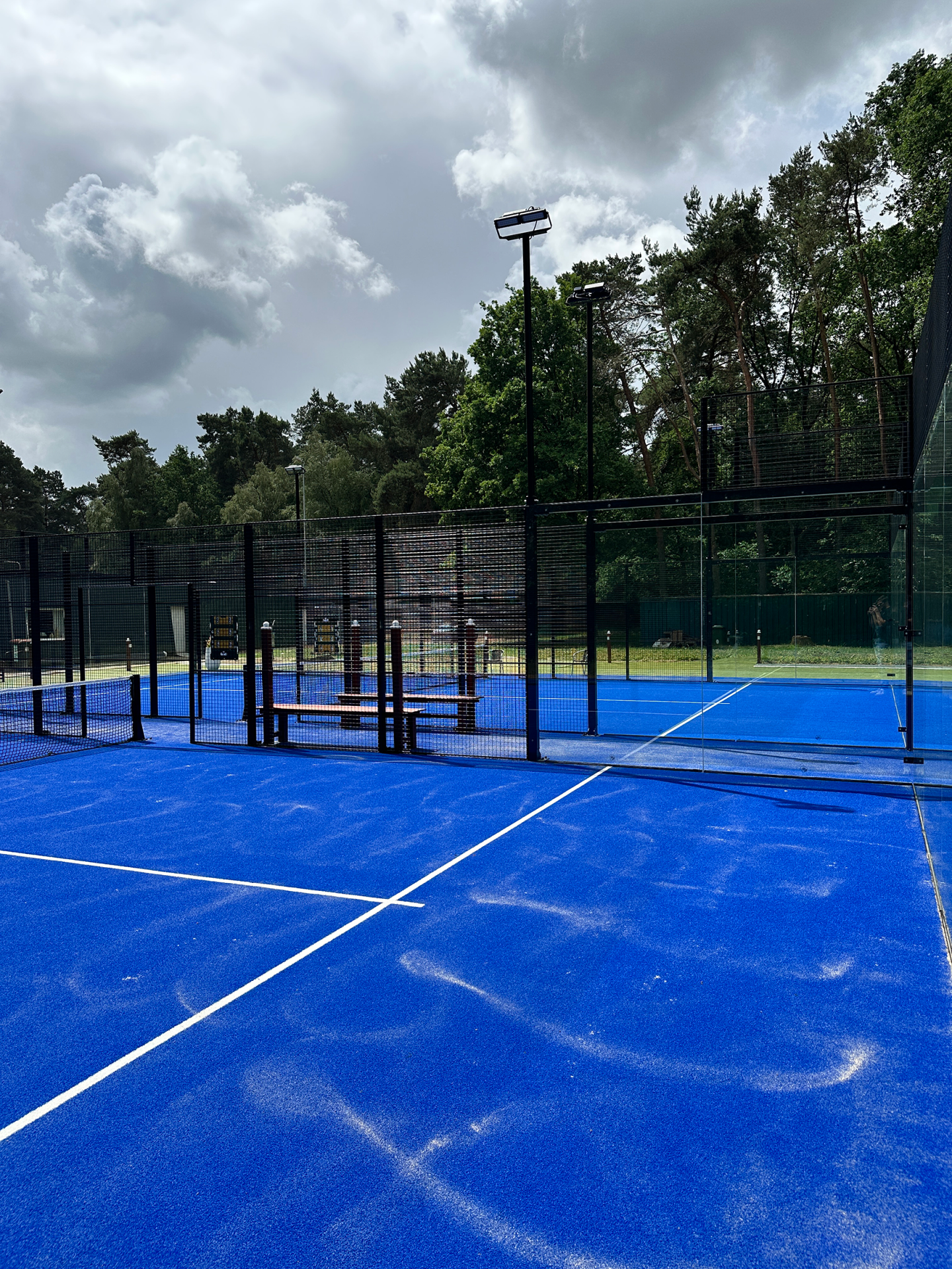 Outdoor padelbanen Herkenbosch met kunstgras ondergrond